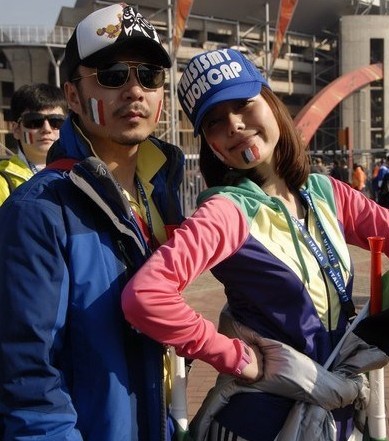 汪涵杨乐乐结婚7周年 粉丝团曝光两人恩爱照